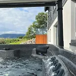 Godo Деревянный коттедж *